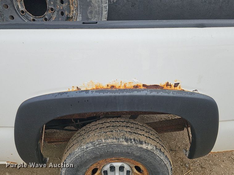 image for item MH9445 2006 Chevrolet Silverado 2500HD  pickup truck