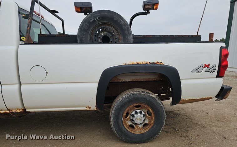 image for item MH9445 2006 Chevrolet Silverado 2500HD  pickup truck