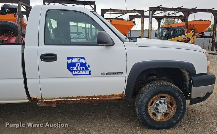 image for item MH9445 2006 Chevrolet Silverado 2500HD  pickup truck