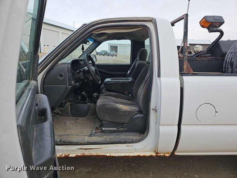 image for item MH9445 2006 Chevrolet Silverado 2500HD  pickup truck