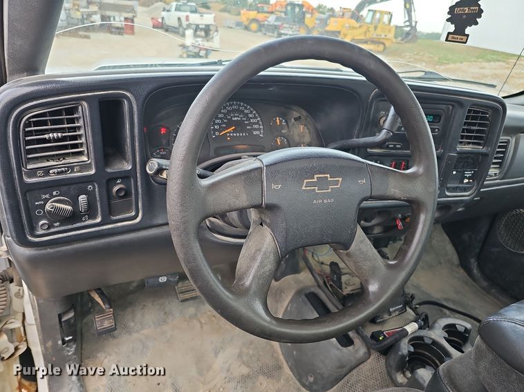 image for item MH9445 2006 Chevrolet Silverado 2500HD  pickup truck