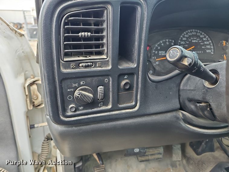 image for item MH9445 2006 Chevrolet Silverado 2500HD  pickup truck