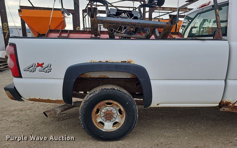 image for item MH9445 2006 Chevrolet Silverado 2500HD  pickup truck