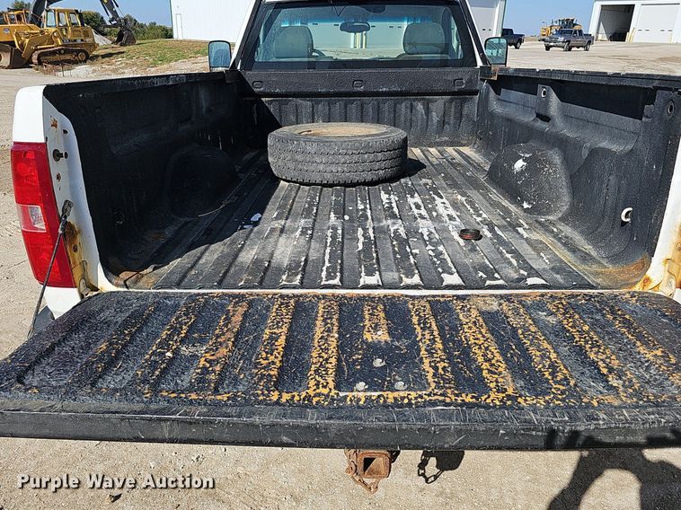 image for item MH9446 2009 Chevrolet Silverado 2500HD  pickup truck