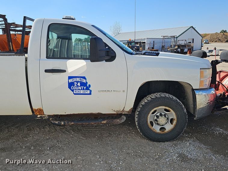 image for item MH9446 2009 Chevrolet Silverado 2500HD  pickup truck