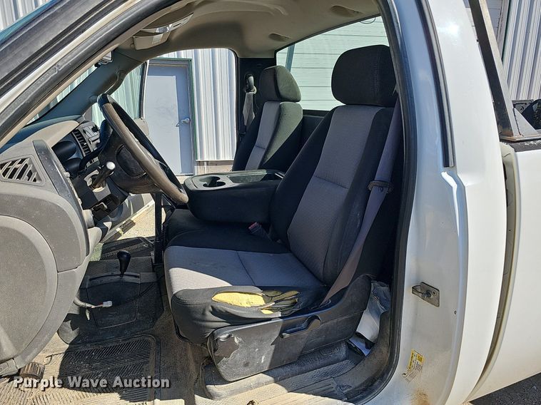 image for item MH9446 2009 Chevrolet Silverado 2500HD  pickup truck