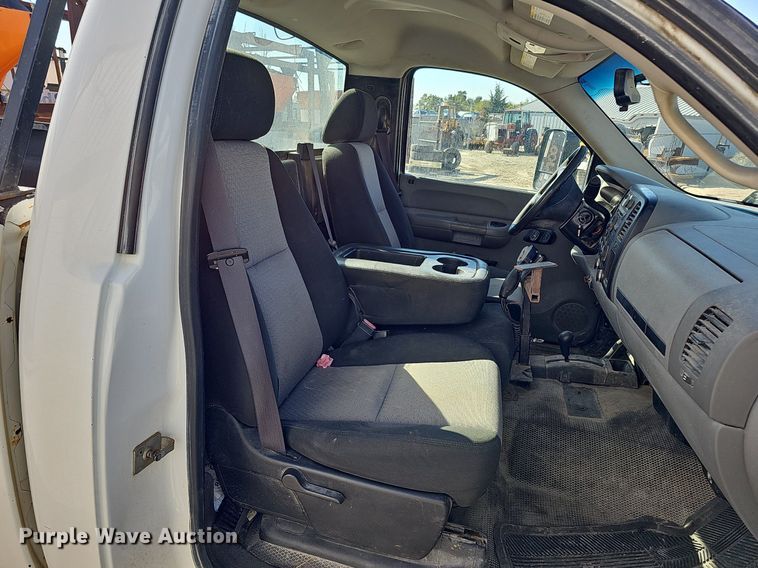 image for item MH9446 2009 Chevrolet Silverado 2500HD  pickup truck