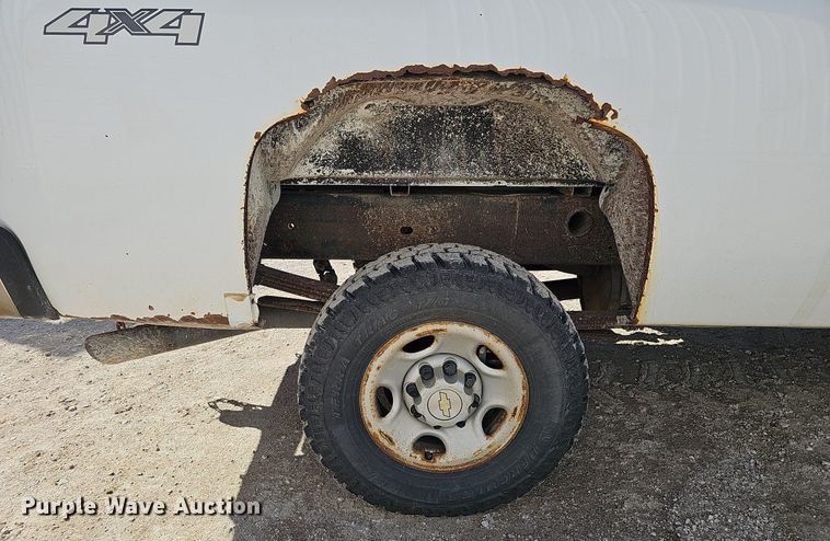 image for item MH9446 2009 Chevrolet Silverado 2500HD  pickup truck