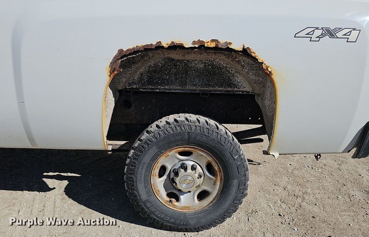 image for item MH9446 2009 Chevrolet Silverado 2500HD  pickup truck