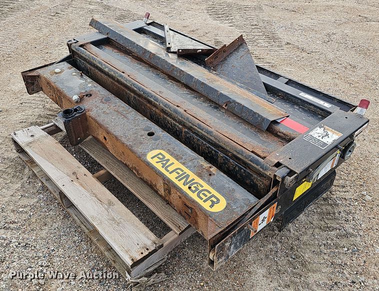 image for item MH9449 Eagle Lift Palfinger E38-60  end gate lift