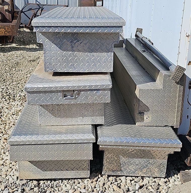 image for item MH9453 (9) toolboxes