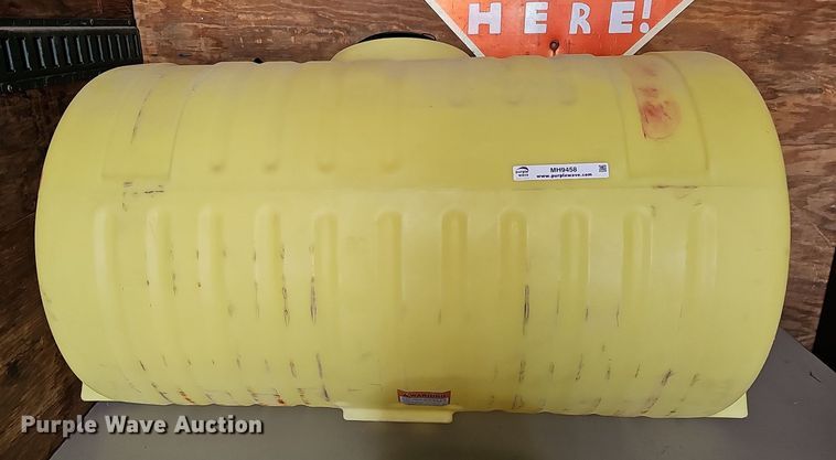 image for item MH9458 Poly tank