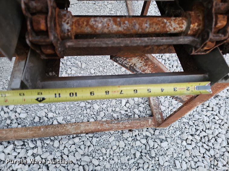 image for item MH9473 Buyers Salt Dogg  spreader