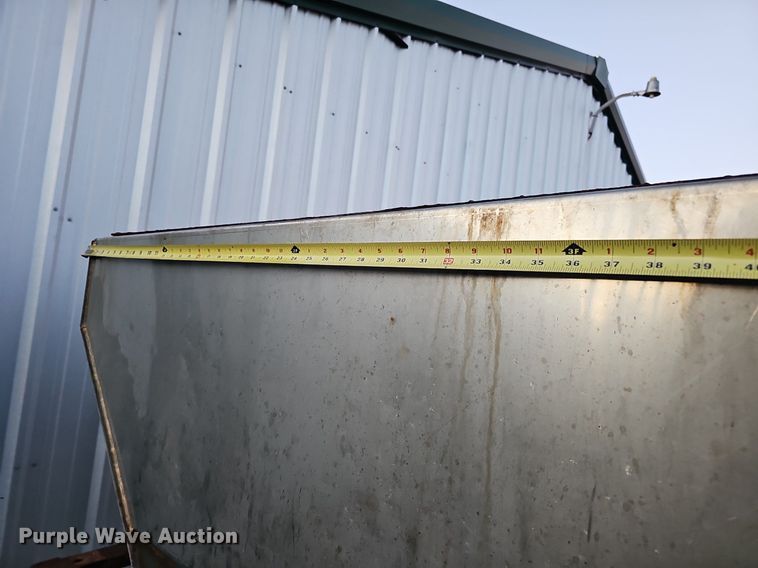 image for item MH9473 Buyers Salt Dogg  spreader