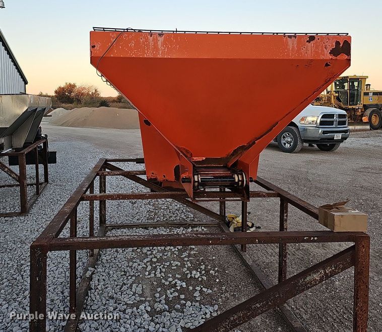 image for item MH9474 Swenson  spreader