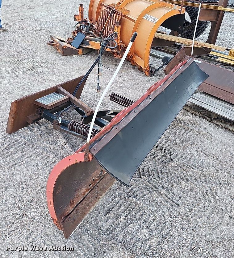 image for item MH9475 Hinke  96" W skid steer snow plow