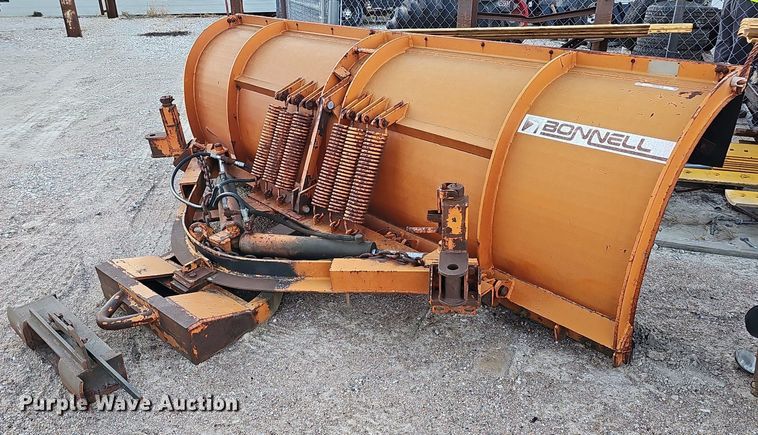 image for item MH9476 Bonnell 435HC-655QA  snow plow