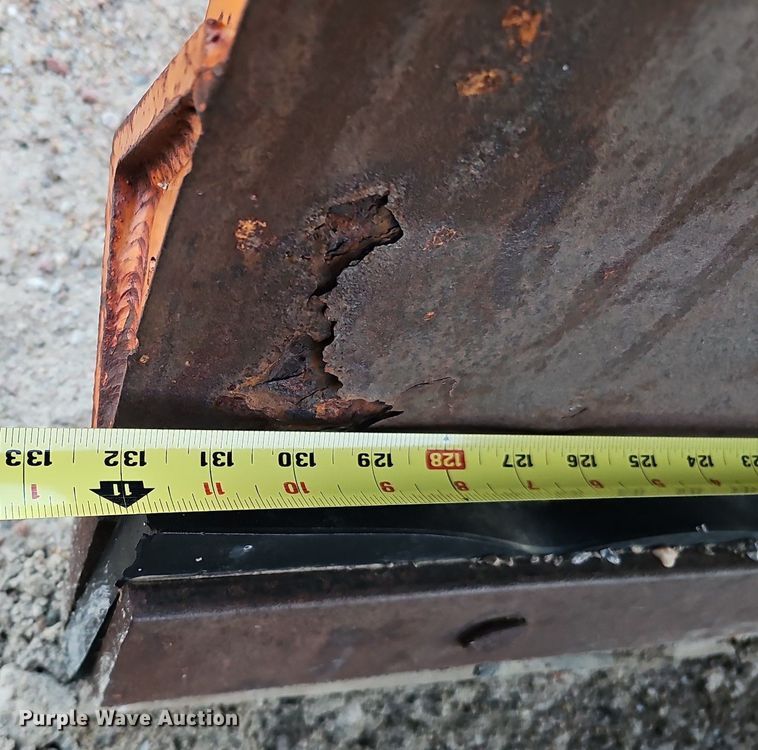 image for item MH9476 Bonnell 435HC-655QA  snow plow