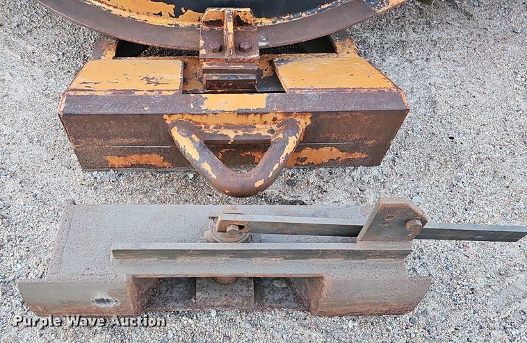 image for item MH9476 Bonnell 435HC-655QA  snow plow