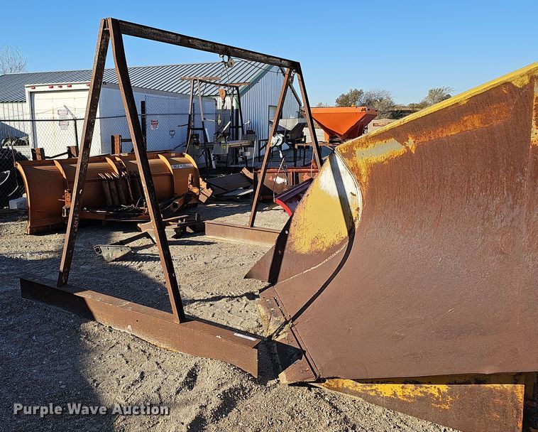 image for item MH9497 A-frame hoist