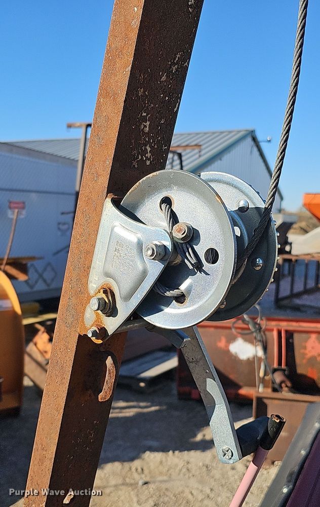 image for item MH9497 A-frame hoist