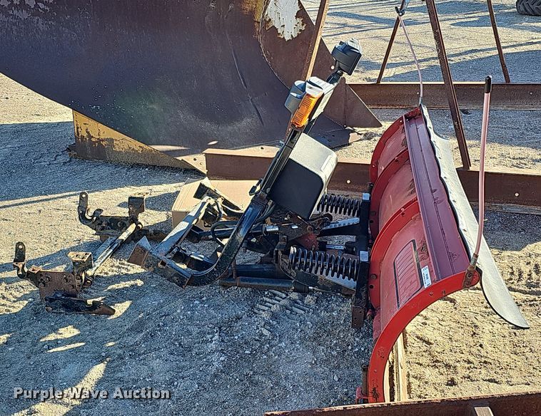 image for item MH9498 Hiniker  96" W snowplow