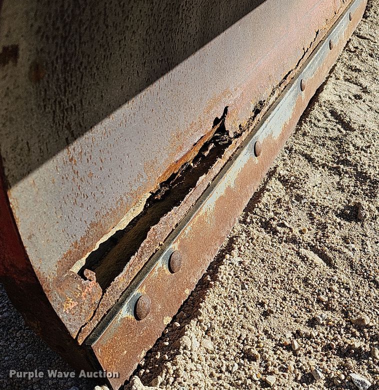 image for item MH9498 Hiniker  96" W snowplow