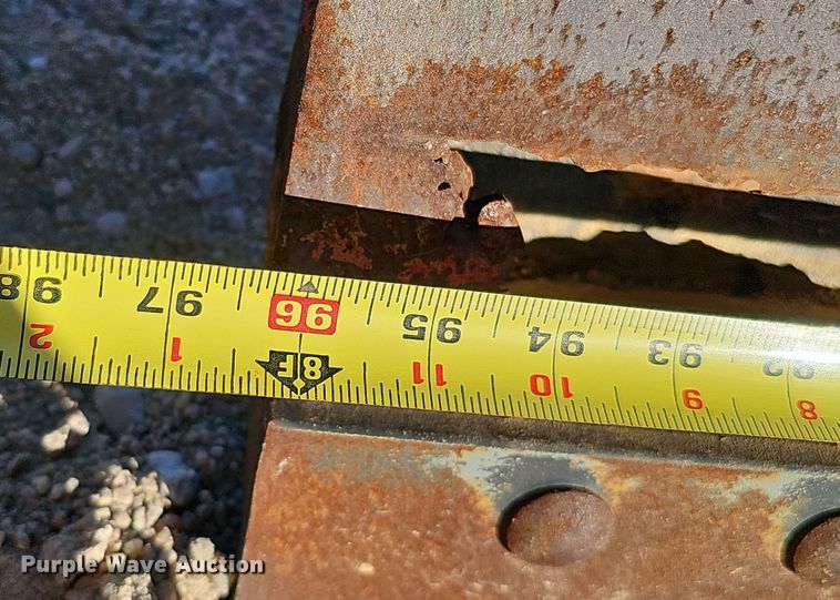 image for item MH9498 Hiniker  96" W snowplow