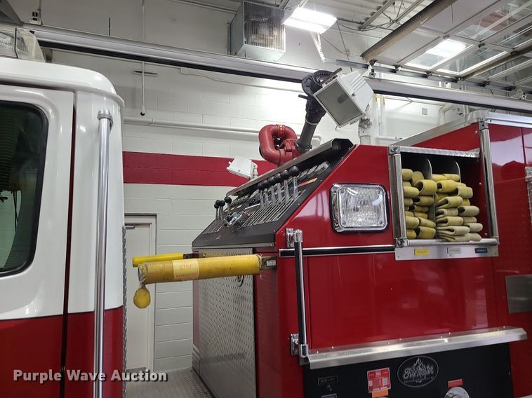 image for item MJ9466 1996 Freightliner FL70  fire truck