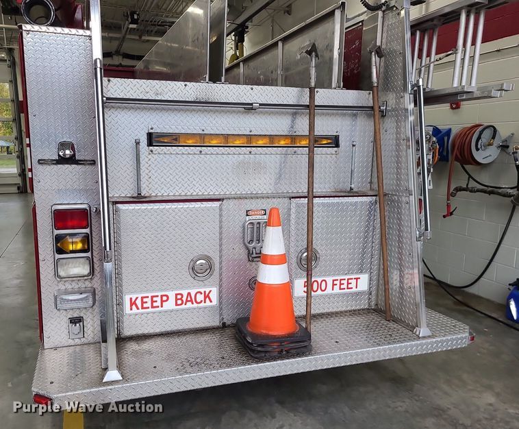 image for item MJ9466 1996 Freightliner FL70  fire truck