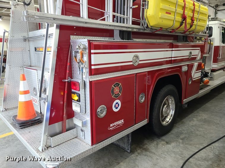 image for item MJ9466 1996 Freightliner FL70  fire truck