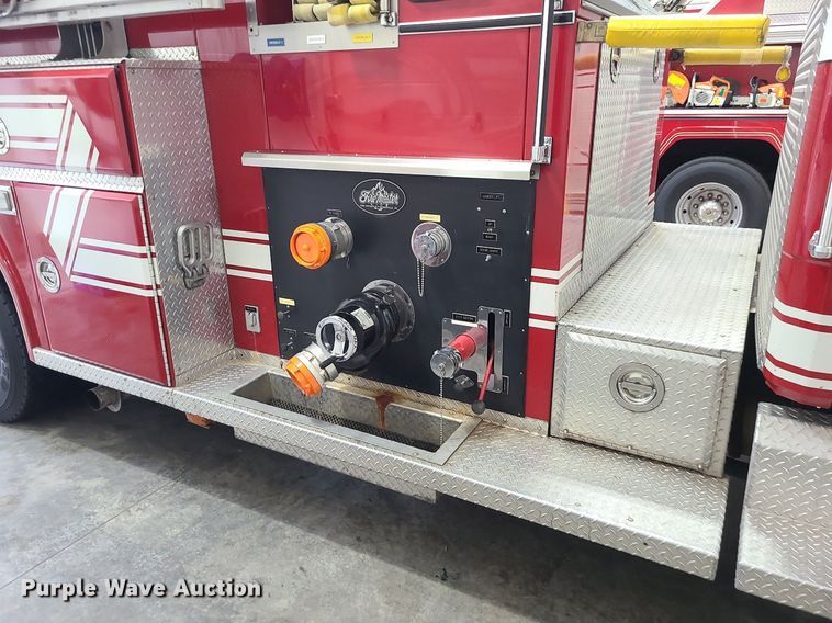 image for item MJ9466 1996 Freightliner FL70  fire truck