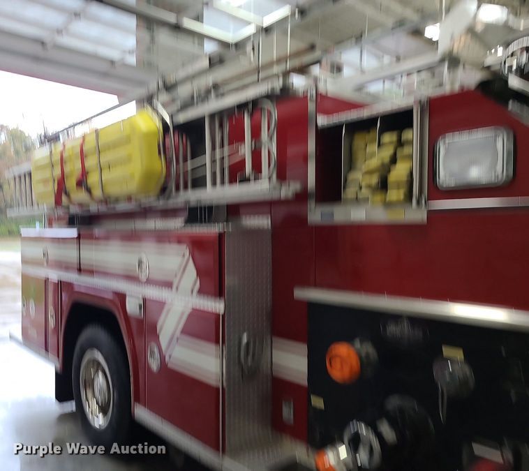 image for item MJ9466 1996 Freightliner FL70  fire truck