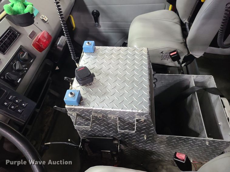 image for item MJ9466 1996 Freightliner FL70  fire truck