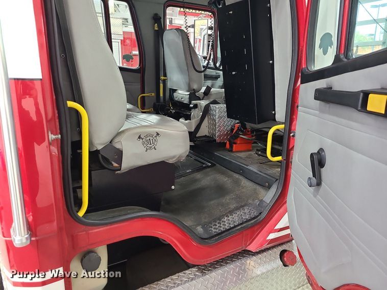 image for item MJ9466 1996 Freightliner FL70  fire truck