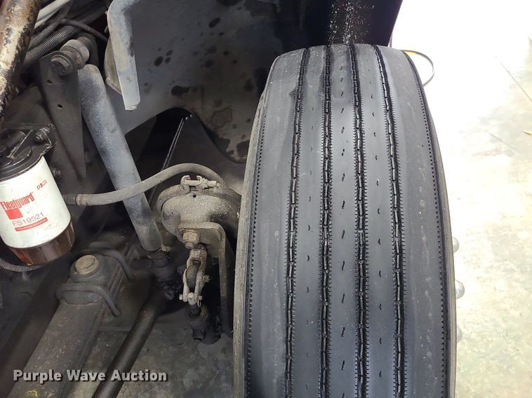 image for item MJ9466 1996 Freightliner FL70  fire truck