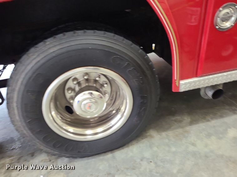 image for item MJ9466 1996 Freightliner FL70  fire truck