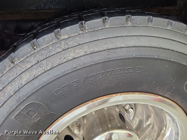 image for item MJ9466 1996 Freightliner FL70  fire truck