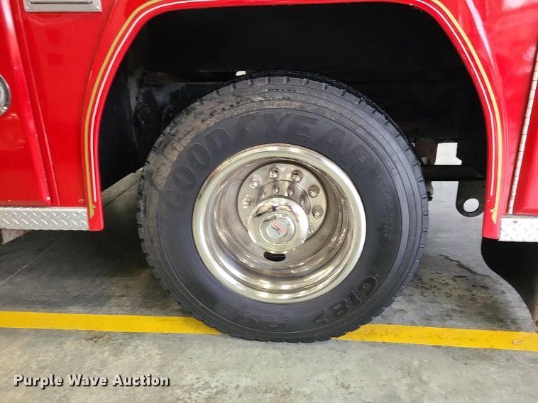 image for item MJ9466 1996 Freightliner FL70  fire truck