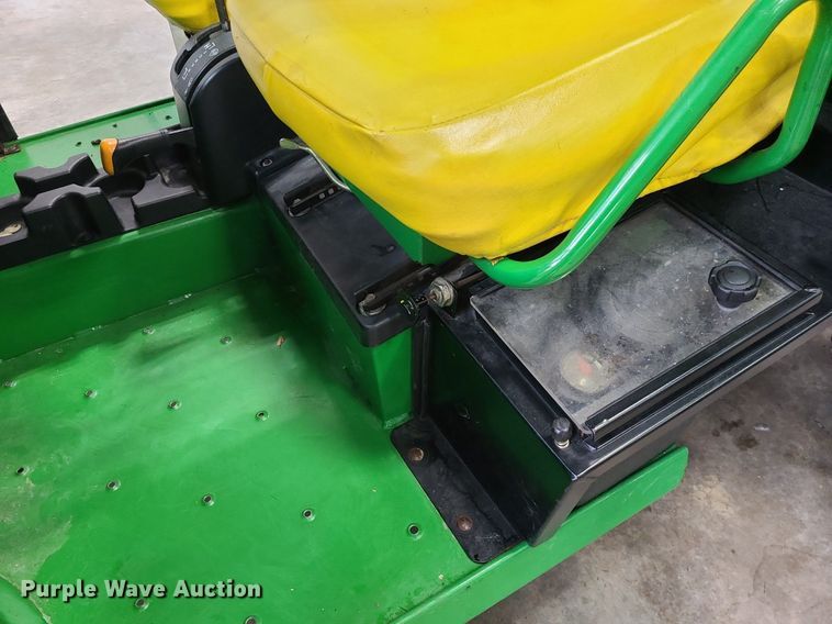 image for item MJ9467 John Deere HPX Gator  utility vehicle