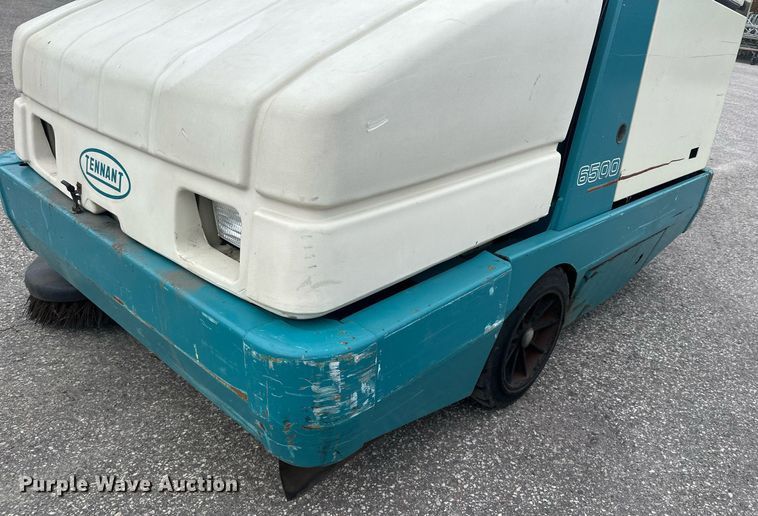 image for item MQ9502 Tennant 6500  sweeper