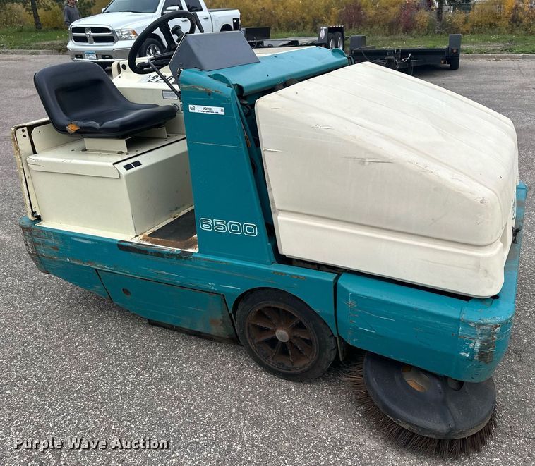 image for item MQ9502 Tennant 6500  sweeper