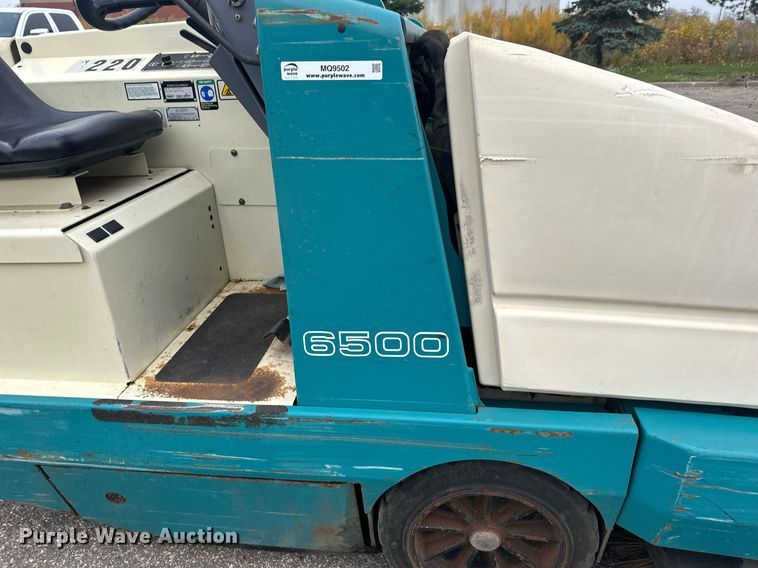 image for item MQ9502 Tennant 6500  sweeper