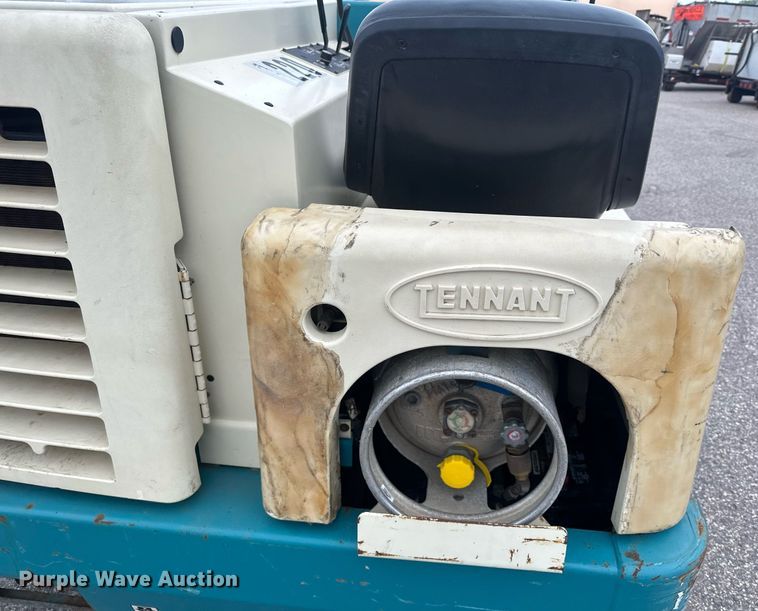image for item MQ9502 Tennant 6500  sweeper