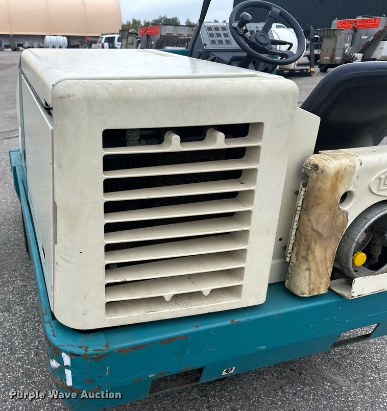 image for item MQ9502 Tennant 6500  sweeper