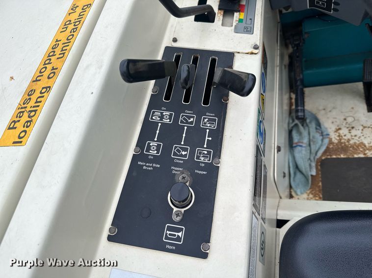 image for item MQ9502 Tennant 6500  sweeper