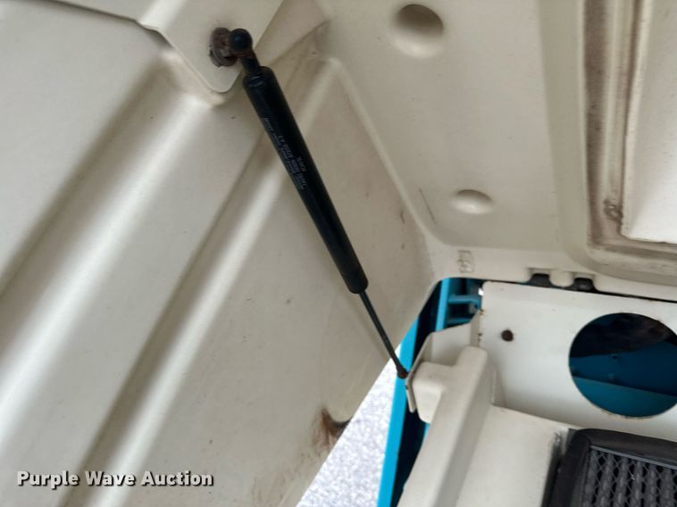 image for item MQ9502 Tennant 6500  sweeper