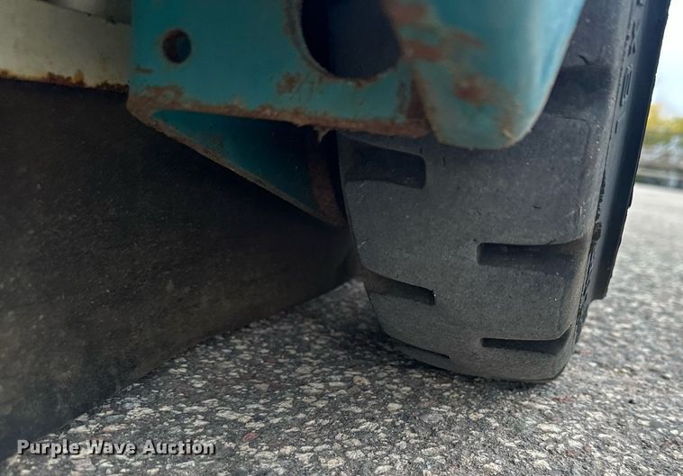 image for item MQ9502 Tennant 6500  sweeper