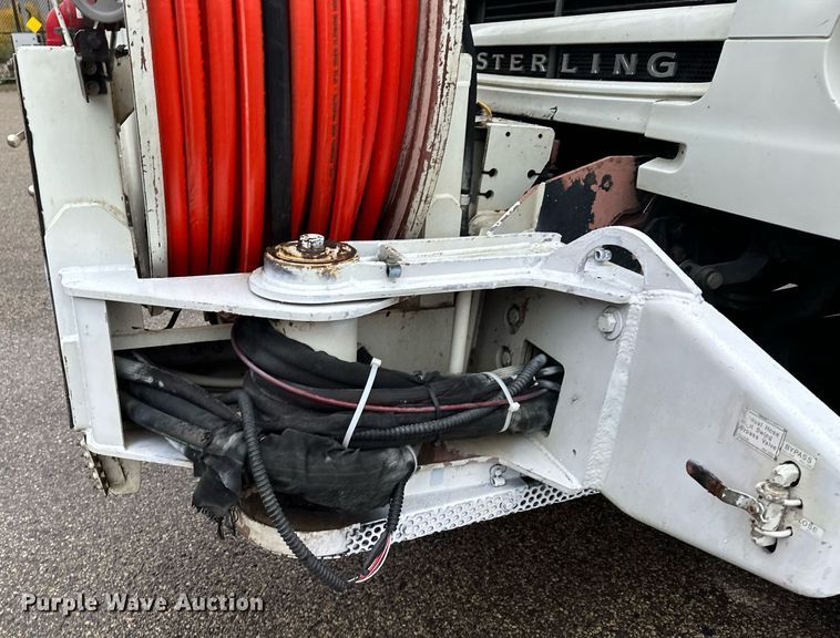 image for item MQ9503 2002 Sterling LT7501  sewer jetter truck