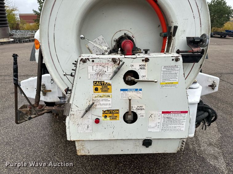 image for item MQ9503 2002 Sterling LT7501  sewer jetter truck